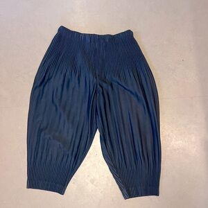 ISSEY MIYAKE HOMME PLUSSE Navy Medium (sz 2) cropped loose barrel knit pants